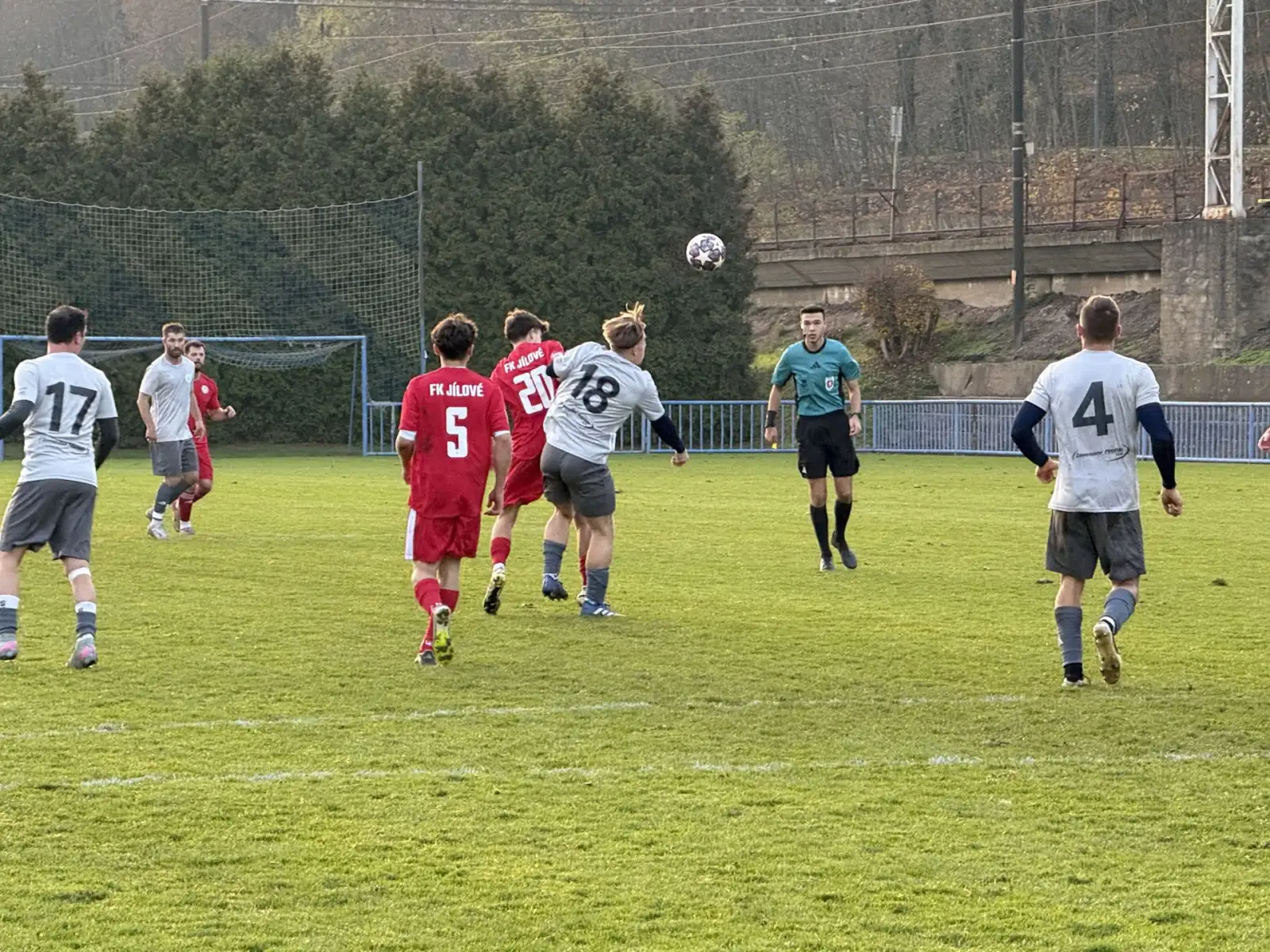 Jílové odjelo tentokrát s nepořízenou